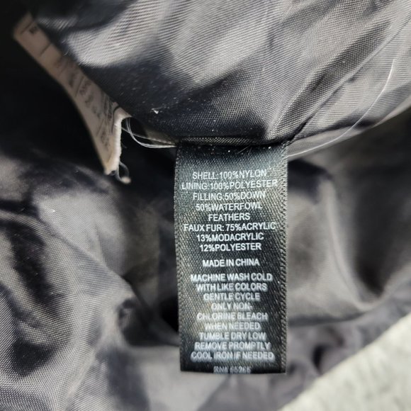 Express Coat Women's Size Medium Black Faux Fur Hood Down Filled Quilted - Picture 3 of 10